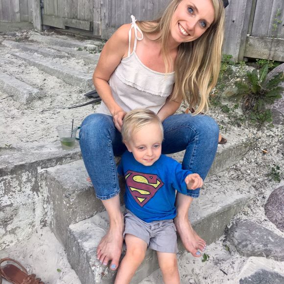 Meet your Posher, Beth - Picture 1 of 1